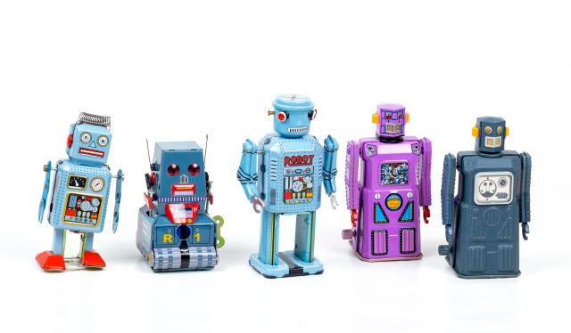 Roboadvisors (ETF Robo Advisor Vergleich) werden auch Robo Advice, Robo Advisory genannt; 5 Figuren