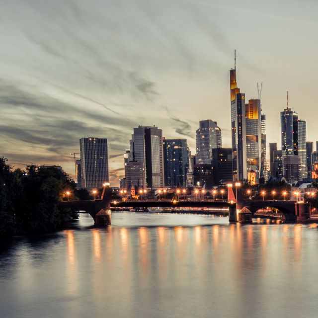 Skyline von Frankfurt am Main; Börse: Was bringt die Dax-Erweiterung?