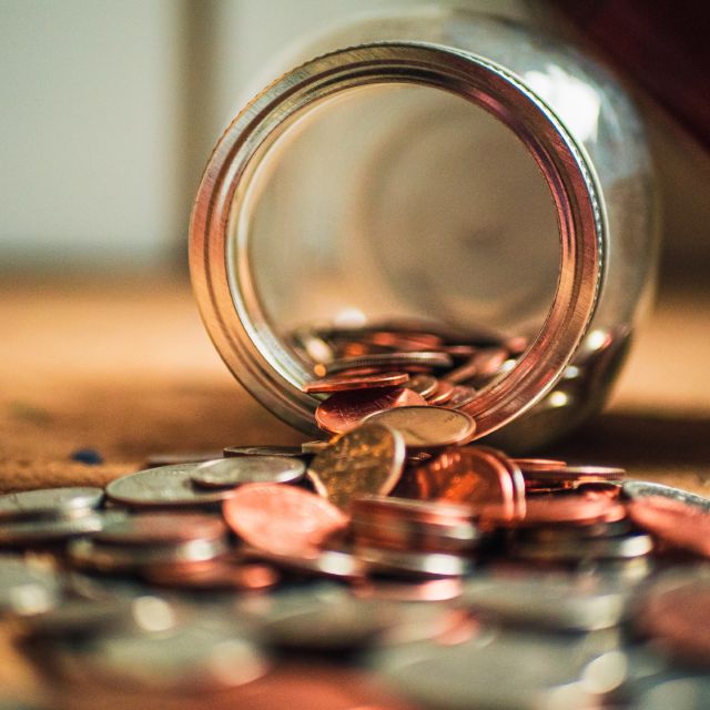 Geld & Münzen zum Sparen; ETF-Kosten - Investieren mit growney wird günstiger