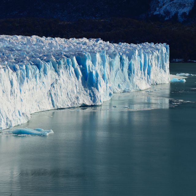 Schmelzendes Eis; Nachhaltige Geldanlage: growney konzentriert sich bei der Nachhaltigkeitsauswahl auf das Thema Klimaschutz.