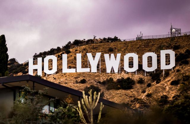 Hollywood-Zeichen in Los Angeles; Oscarverleihung 2022: die besten Börsenfilme 